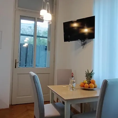 Apartmán Royal S Privatnim Parkingom *