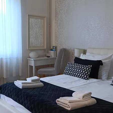 Royal S Privatnim Parkingom Apartman Abbázia