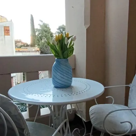 Royal S Privatnim Parkingom Apartman Abbázia