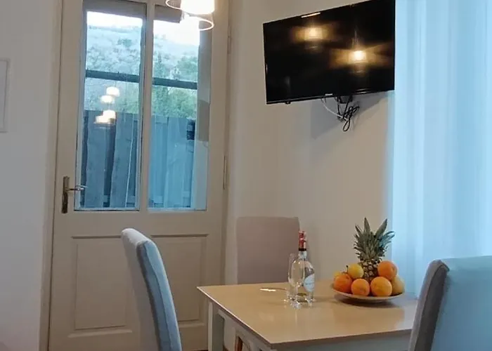 Apartment Royal S Privatnim Parkingom *
